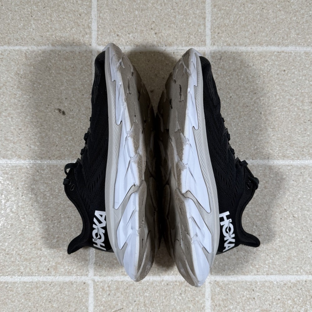 Hoka One One Clifton Edge Black White Women's Sz 6.5 Running Shoes 1110511-BWHT - Picture 7 of 8